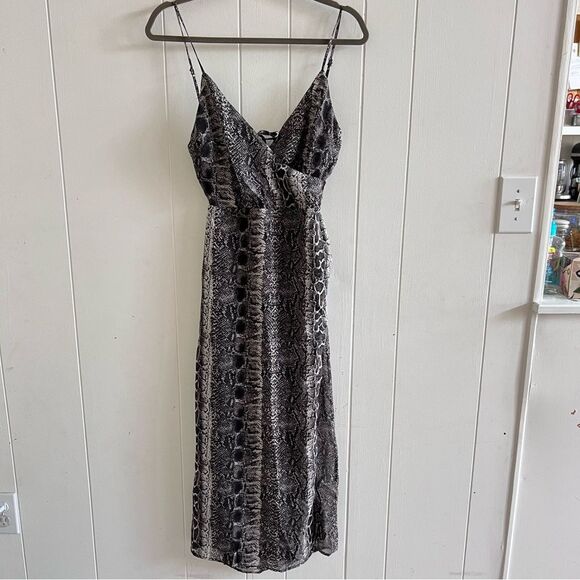 Abbeline Midi Faux Wrap Snake Skin Dress NWOT - Picture 1 of 13